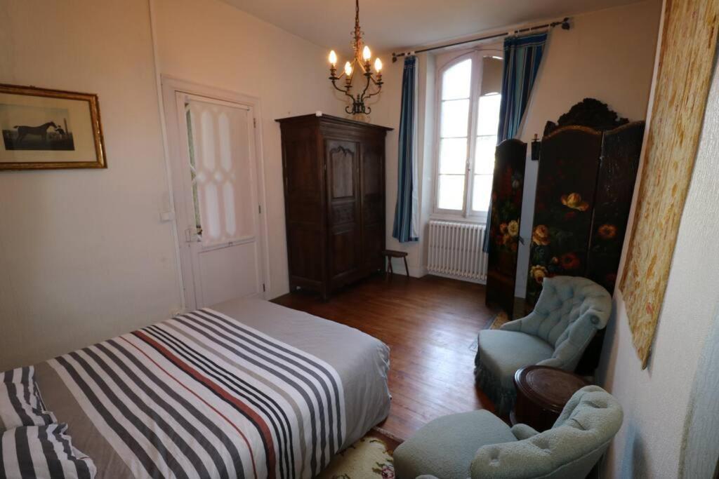 Ancien Presbytere Au Coeur Du Village Mauvezin  Ngoại thất bức ảnh