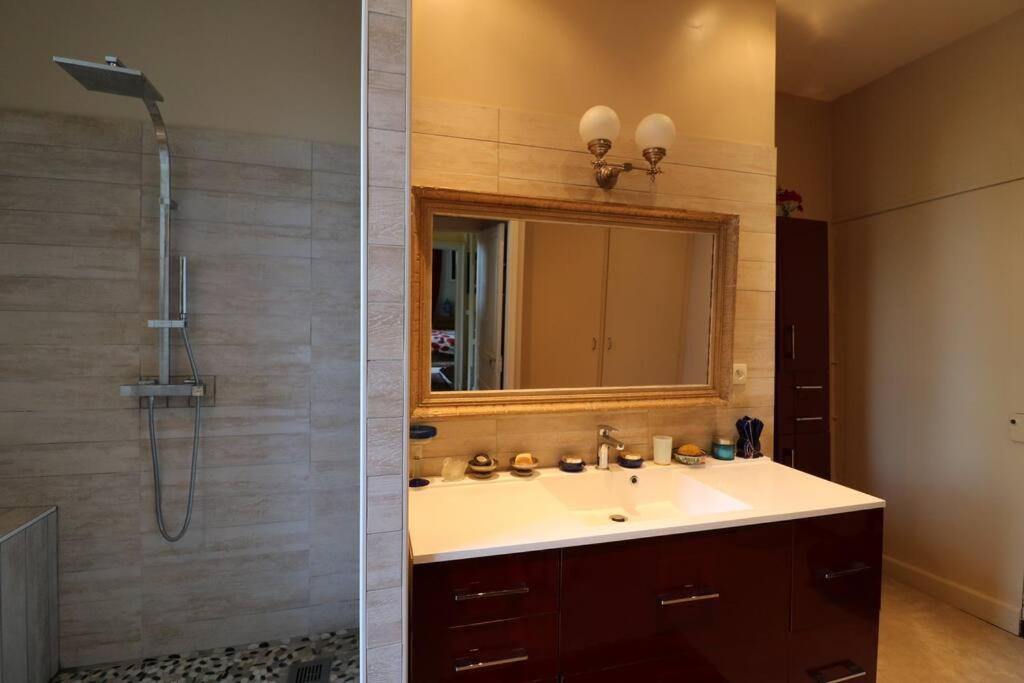 Ancien Presbytere Au Coeur Du Village Mauvezin  Ngoại thất bức ảnh